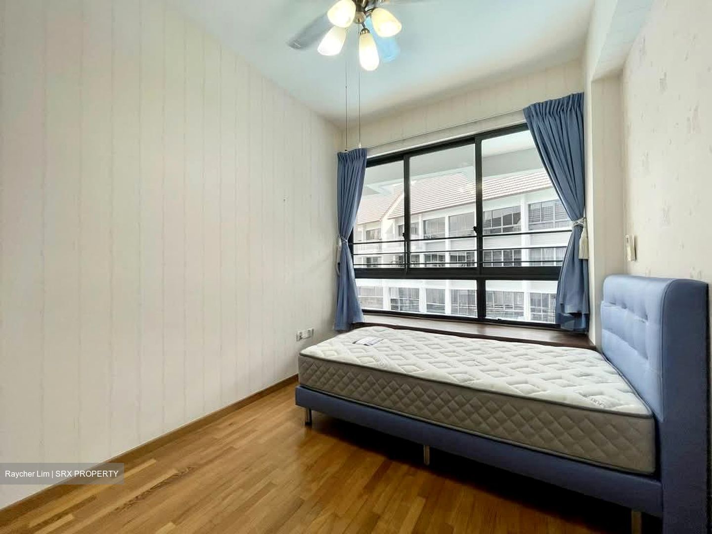 Residences Botanique (D19), Condominium #551550111
